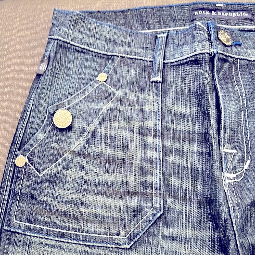 *New* women’s Rock & Republic Jeans - Picture 9 of 14